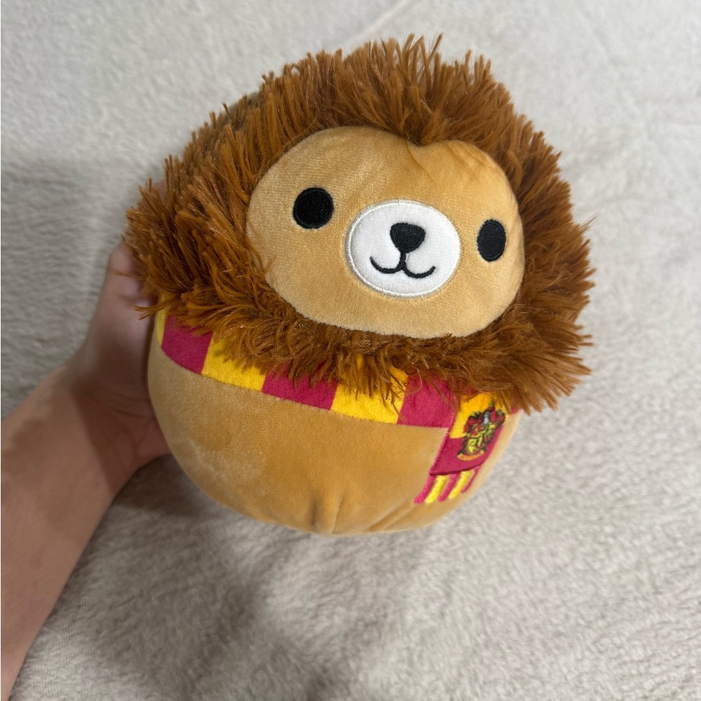 NWOT Squishmallows Wizarding World of Harry Potter Gryffindor Lion Doll